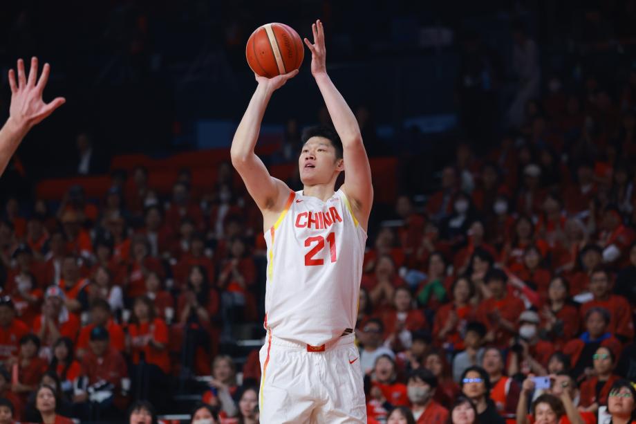 华体会-胡金秋20+12廖三宁16分 中国男篮客场逆转日本