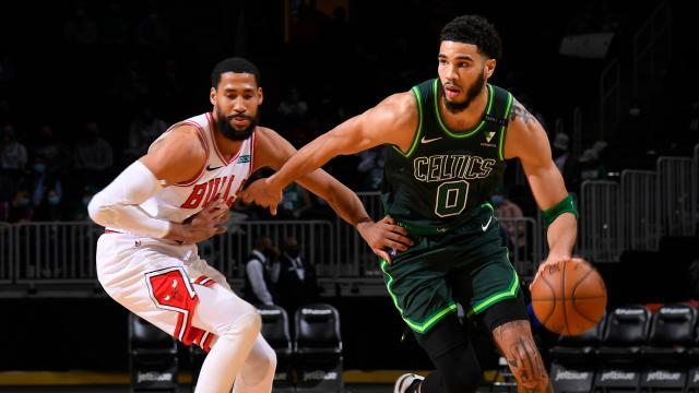 华体会-17中3!塔图姆再度上演“例行”打铁秀 绿军终止连胜